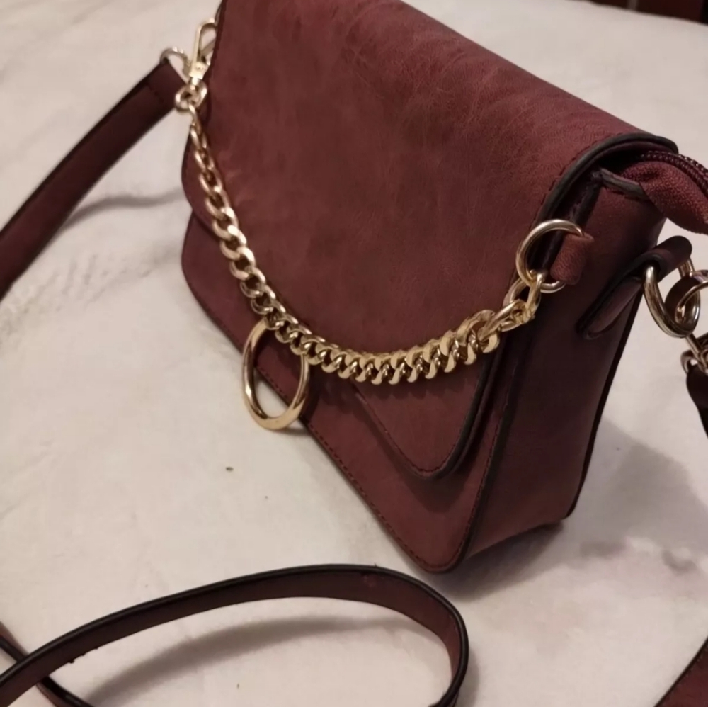 Mellow world crossbody.